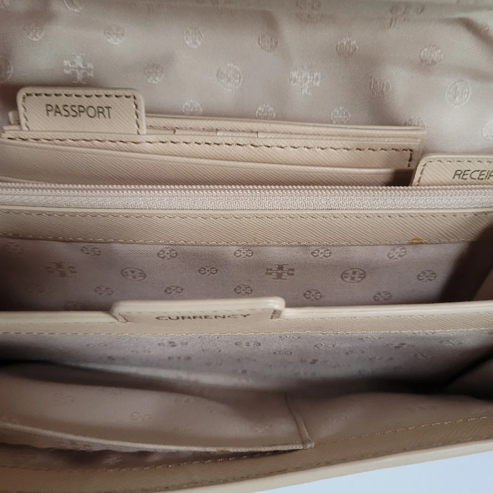 Chic Tory Burch Beige Envelope Robinson Crossbody Bag Clutch - Picture 15 of 15
